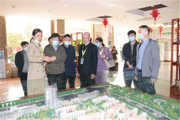 3.24動(dòng)態(tài)民政部信息中心副主任張建民一行到南昌綠康豫章家園開展民政信息化工作調(diào)研191.png